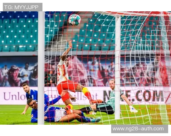 国王杯精彩对决莱比锡大胜拜仁乌龙球成比赛转折点